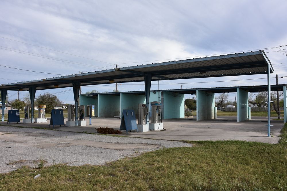 Kingsville Car Wash: 600 W Corral Ave, Kingsville, TX 78363